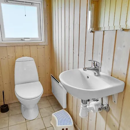 Cozy In Nakskov With Kitchen *