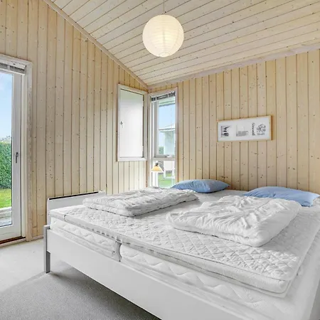 Holiday home Cozy In Nakskov With Kitchen Knubbelokke