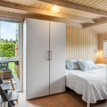Holiday home Cozy In Nakskov With Kitchen Knubbelokke