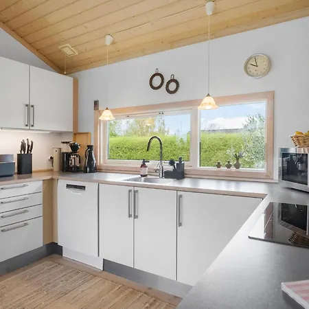 Cozy In Nakskov With Kitchen *