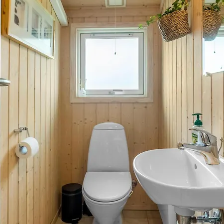 Cozy In Nakskov With Kitchen Holiday home