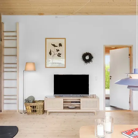 Cozy In Nakskov With Kitchen Holiday home Knubbelokke