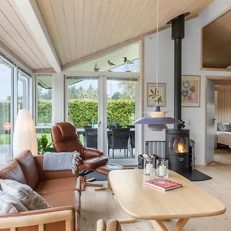 Holiday home Cozy In Nakskov With Kitchen Knubbelokke